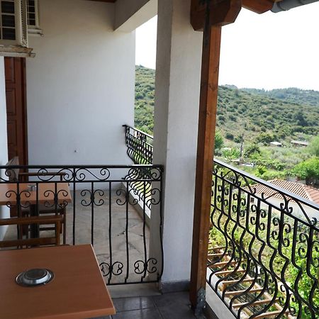 Hotel Defkalion Alli Meria Екстериор снимка