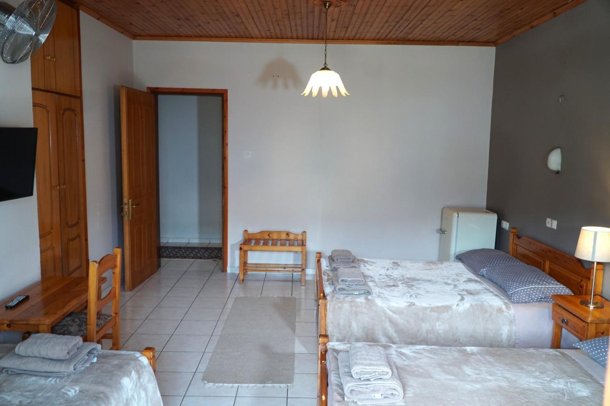 Hotel Defkalion Alli Meria Екстериор снимка