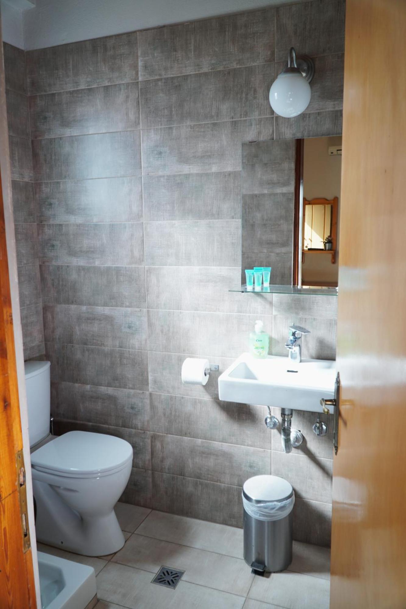 Hotel Defkalion Alli Meria Екстериор снимка