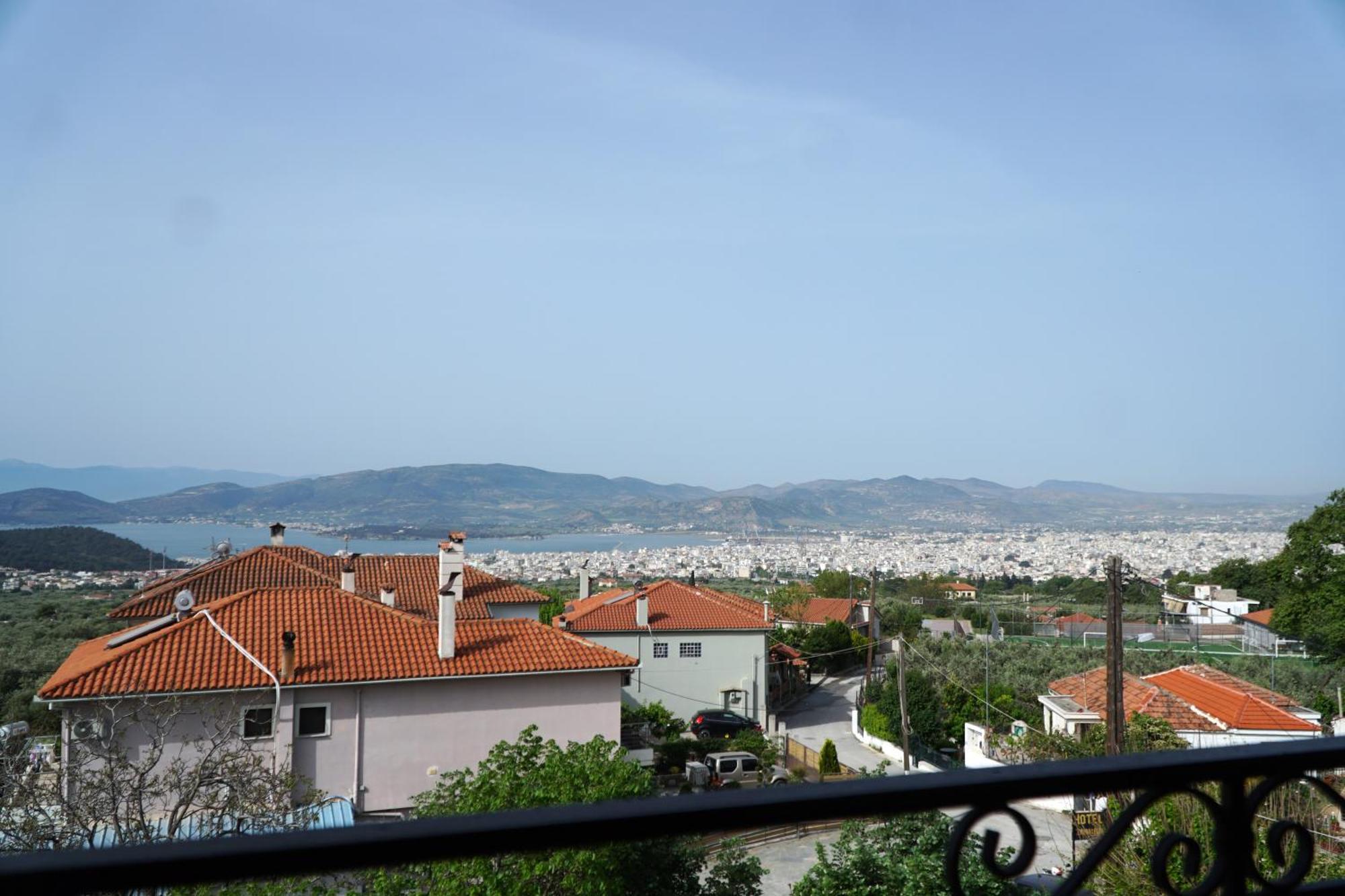 Hotel Defkalion Alli Meria Екстериор снимка