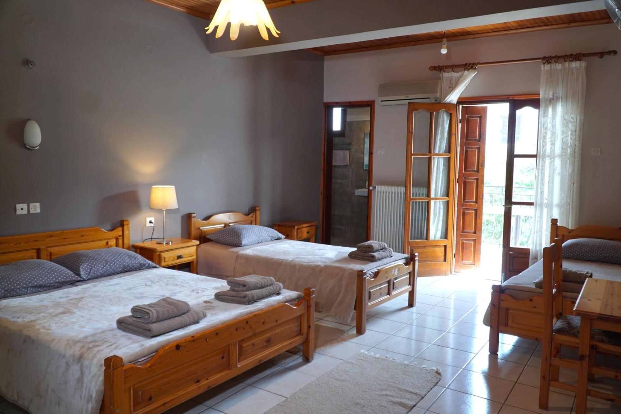 Hotel Defkalion Alli Meria Екстериор снимка