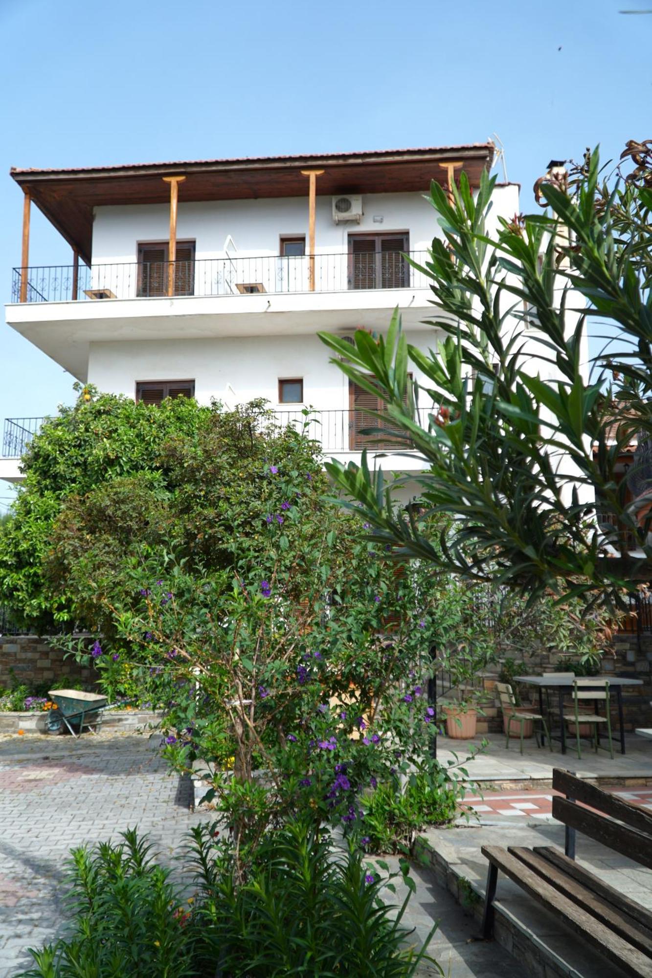 Hotel Defkalion Alli Meria Екстериор снимка