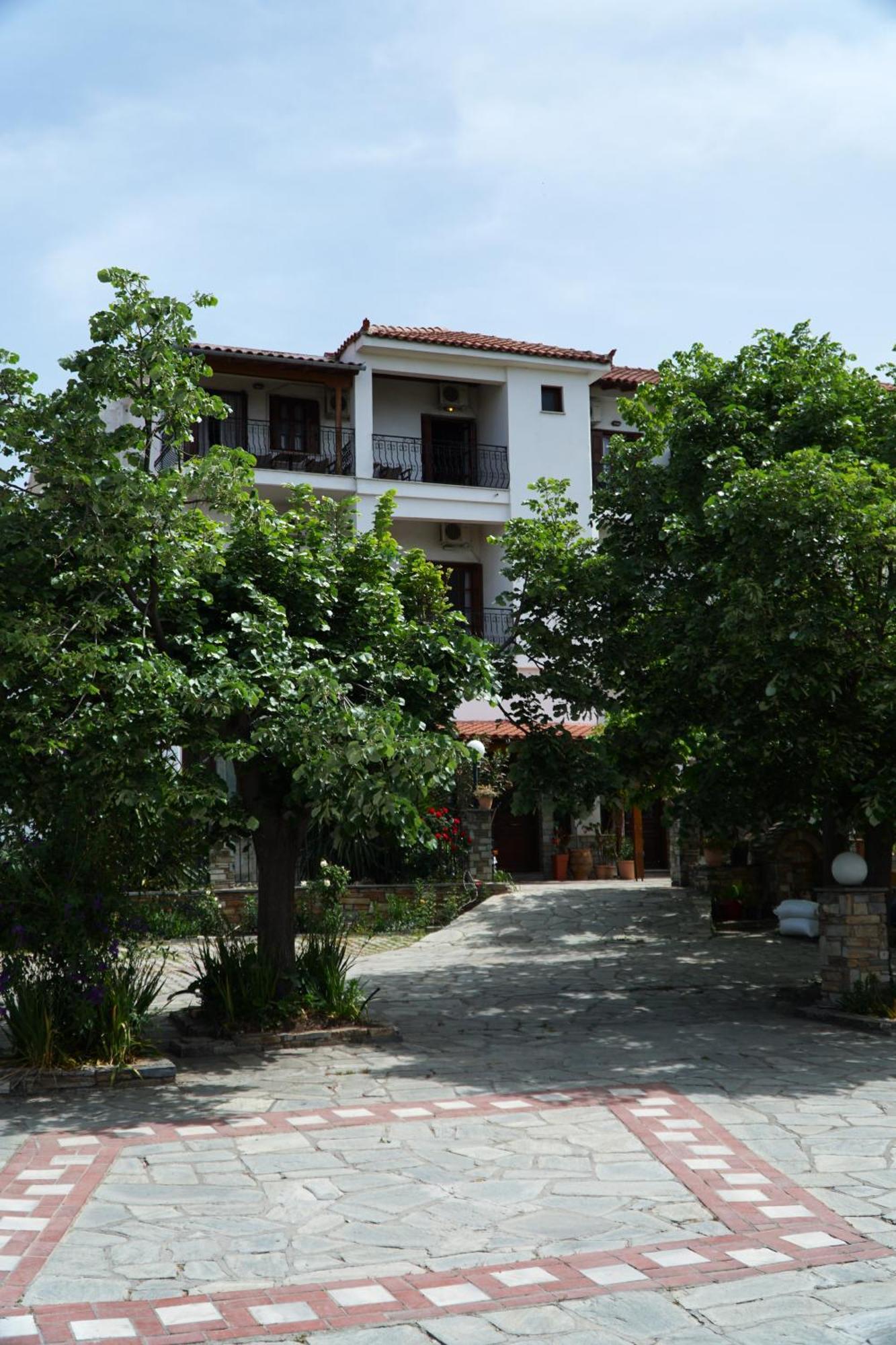 Hotel Defkalion Alli Meria Екстериор снимка